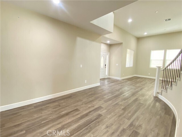 Foto del edificio - 6683 Olive Ave