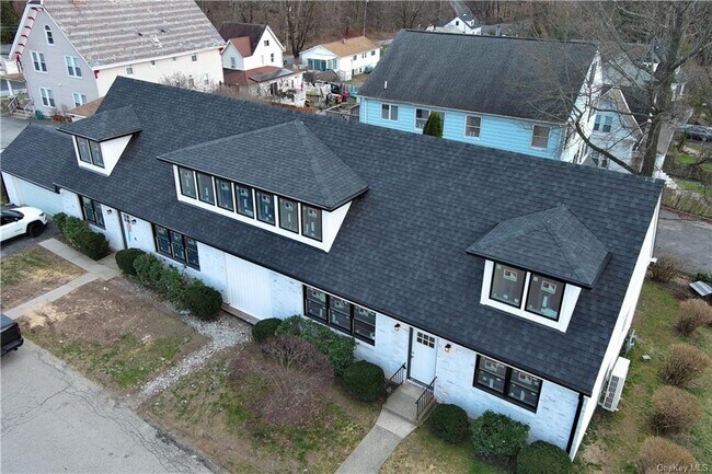 Foto del edificio - 401 Bleloch Ave