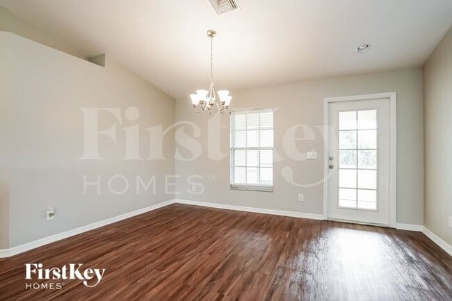 Building Photo - 336 Pinehurst Ave
