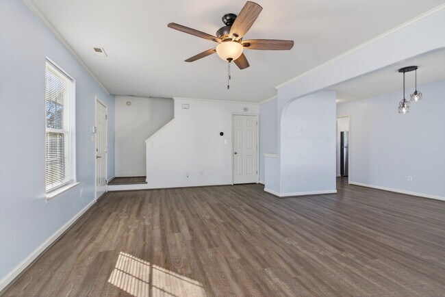 Building Photo - 3364 Loam St