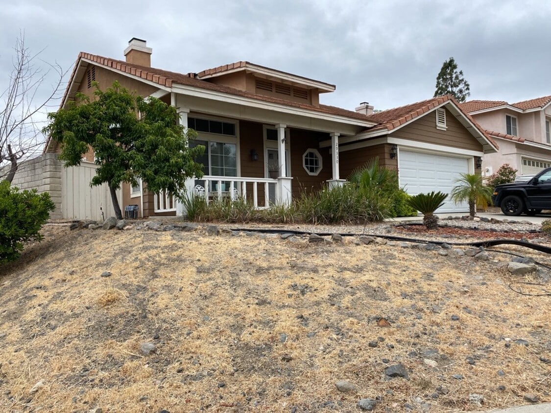 Primary Photo - Beautiful home with fenced in backyard!