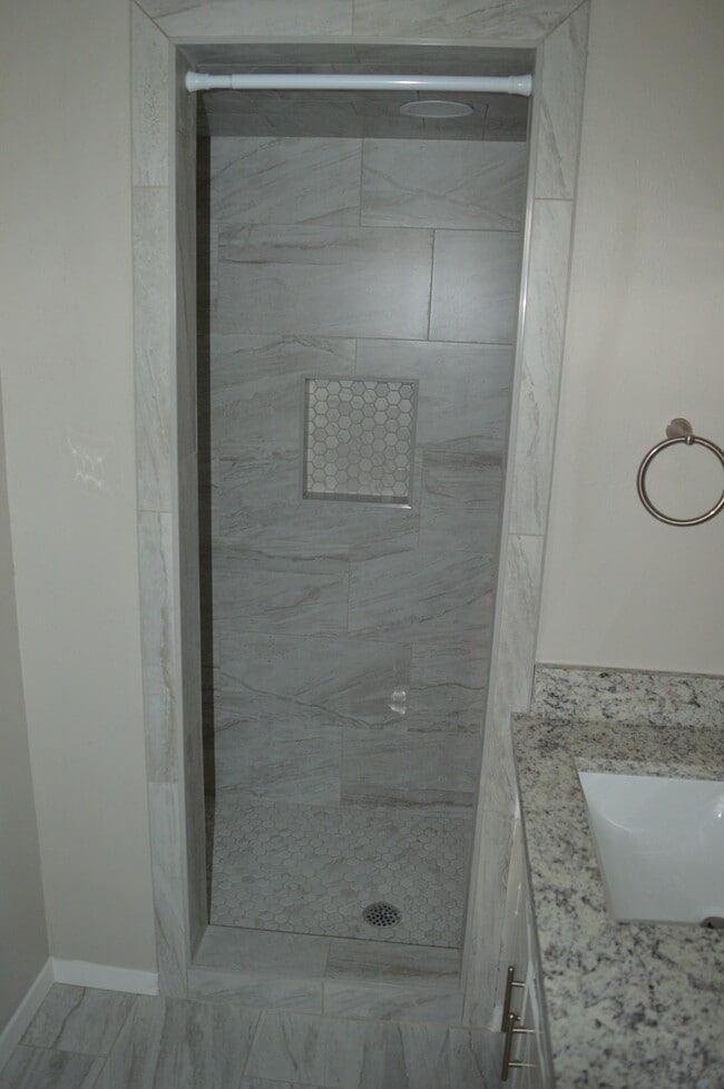 New shower - 544 Willowood Ln