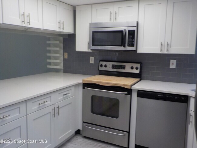 Foto del edificio - 1641 Sunny Brook Ln