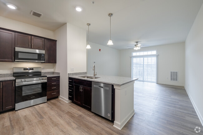 2BR, 2BA - 1,128SF - Kitchen - Abbey Place