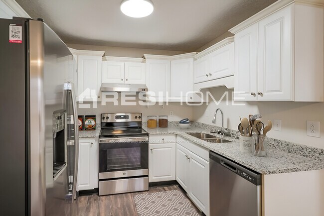 Foto del edificio - 410 Corbitt Ln