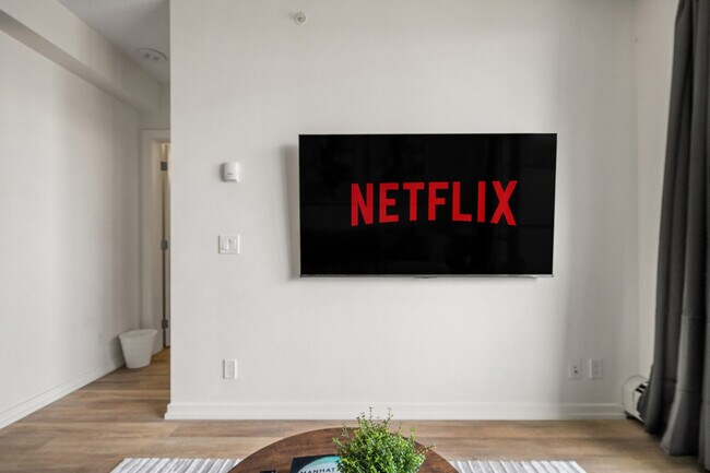 Building Photo - 434-438 8 Ave SE