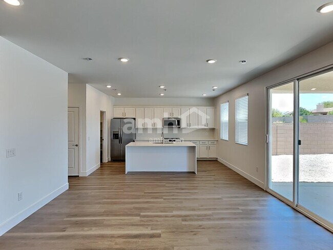 Building Photo - 9620 Harkes Dr