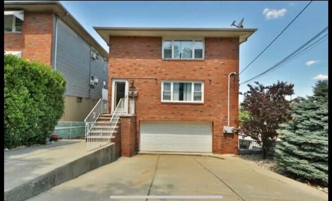 Foto del edificio - 8509 Liberty Ave