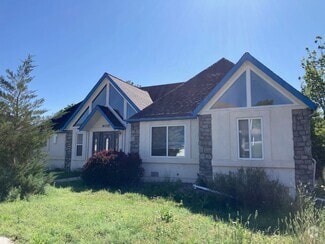 Building Photo - 6015 Ursa Ln