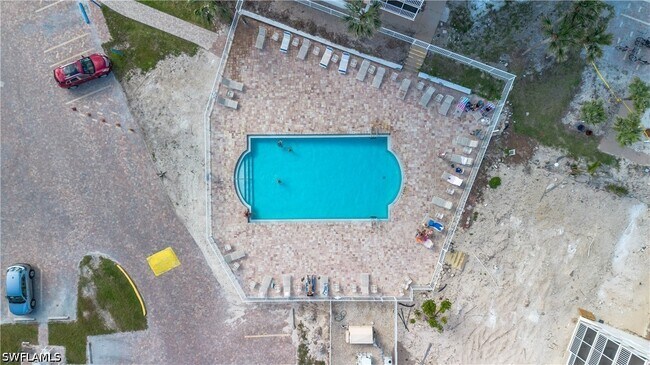 Foto del edificio - 5500 Bonita Beach Rd SW