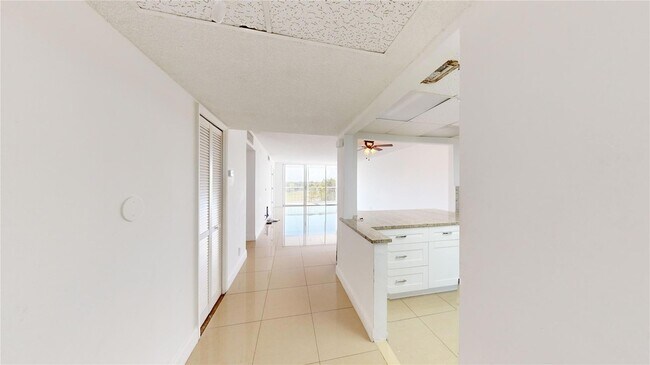Foto del edificio - 3080 N Course Dr