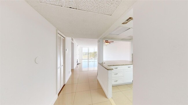 Building Photo - 3080 N Course Dr