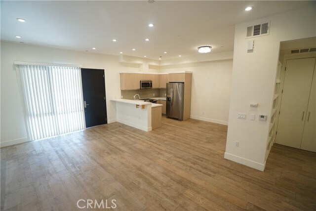 Foto del edificio - 210 N Monterey St