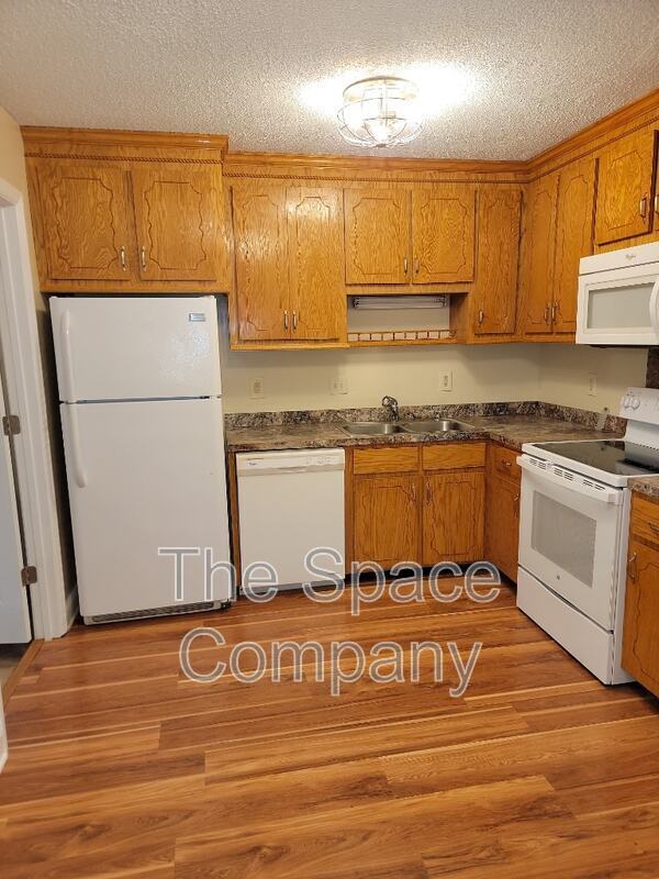 Photo - 262 Fleming Rd Townhome