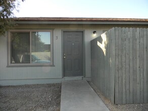 Building Photo - 13230 North 21st Pl