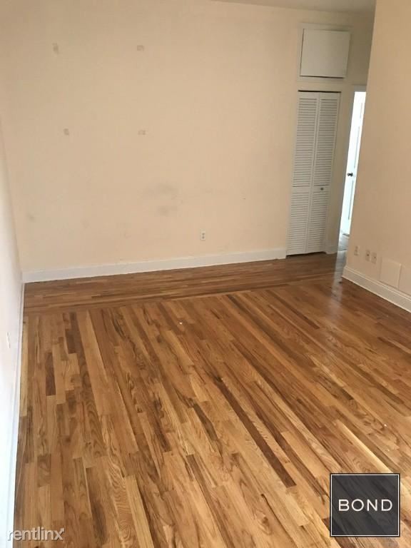Building Photo - 3 br, 1 bath House - 412 west 24th street