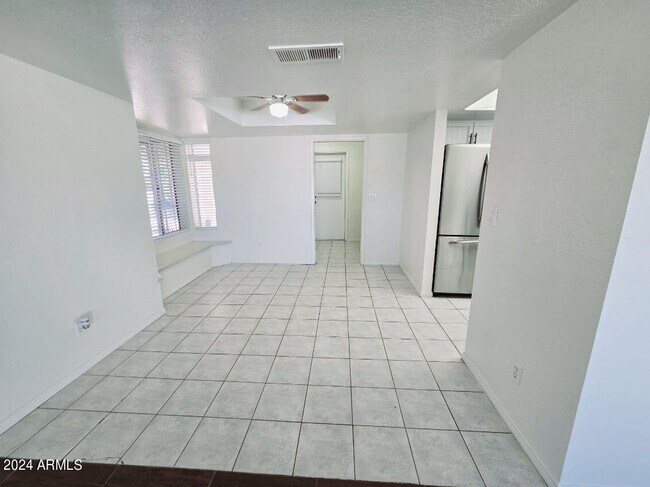 Foto del edificio - 4616 N 105th Ave