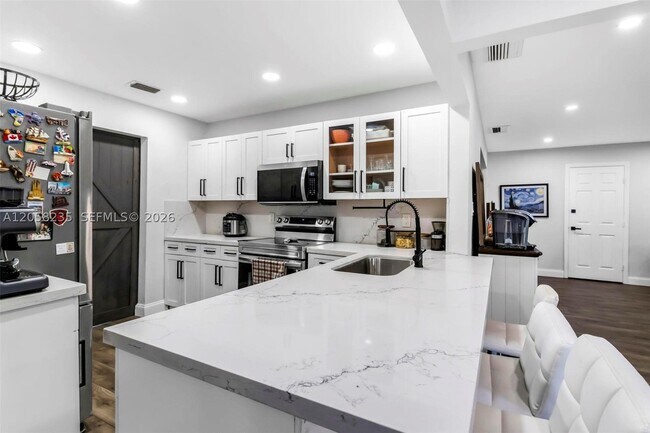 Foto del edificio - 4930 NW 17th St