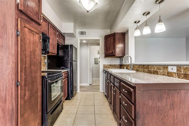 Foto del edificio - 5726 Marvin Loving Dr