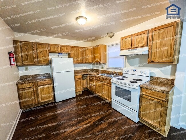 Building Photo - 500 Skyline Dr