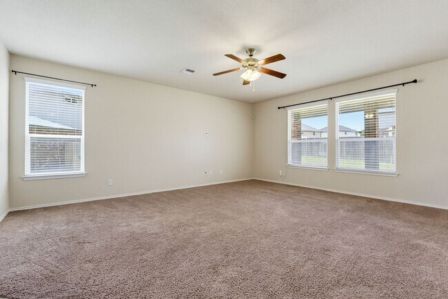 Foto del edificio - 9701 Raeburn Court