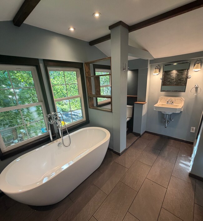 Baño privado - 5820 SW Nevada Ct