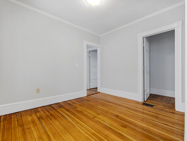 Building Photo - 58 Hawthorne St