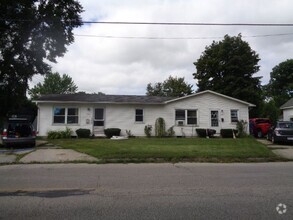 Building Photo - 1211 State St
