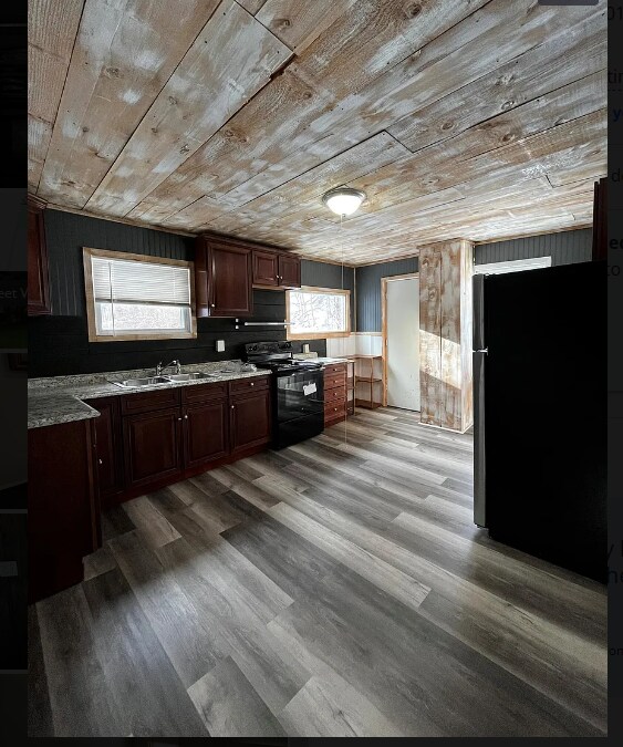 Building Photo - 171 Pecks Rd