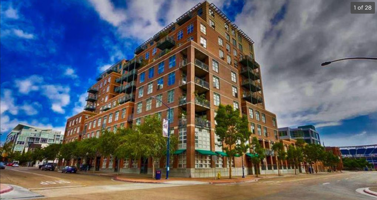 Primary Photo - PARKLOFT!! Walk to Petco Park & all that E...