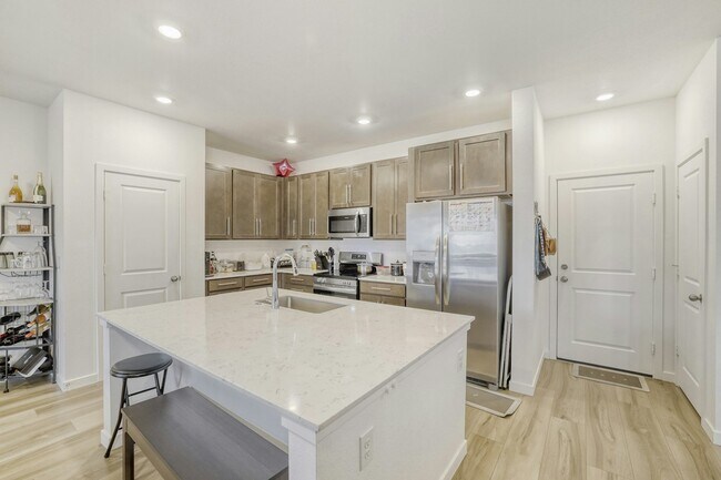 Foto del edificio - 8991 Hightower St