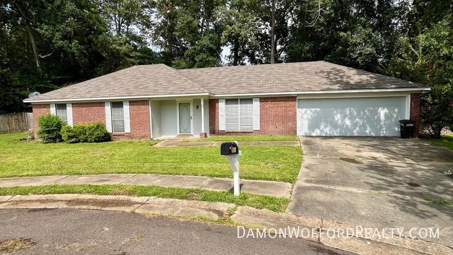 Primary Photo - 121 Stockton Dr