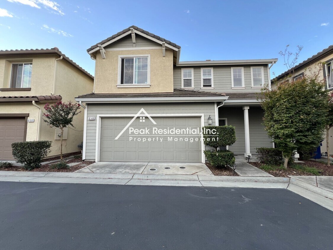 Primary Photo - Updated Fair Oaks 3bd/2.5ba Home with 2 Ca...
