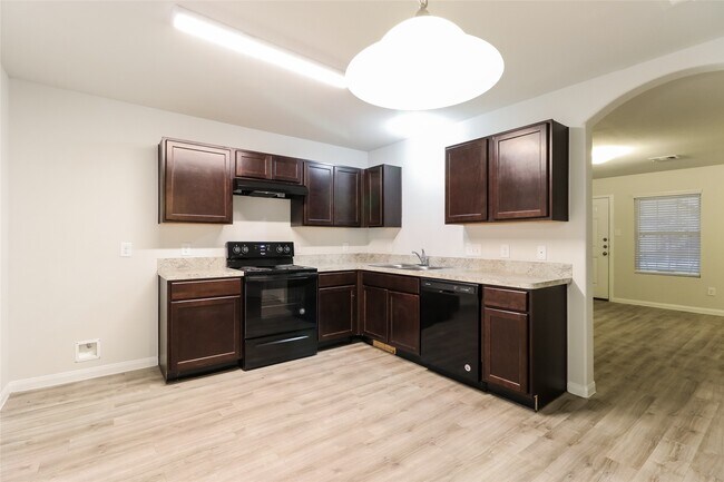 Foto del edificio - 196 Spring Meadows Cir