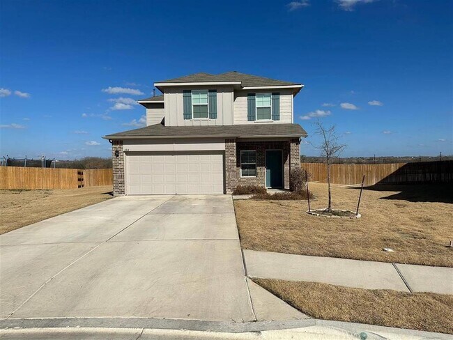 Building Photo - 404 Andover Ln