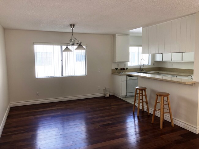 Dining room - 1720 Rogers Pl