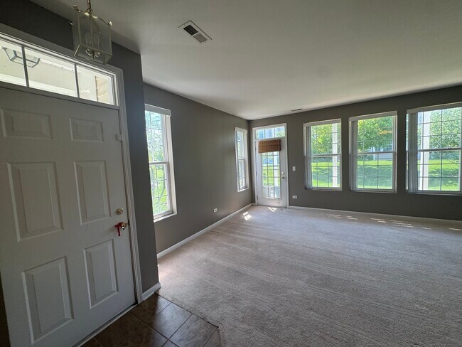Foto del edificio - 1574 Millbrook Dr
