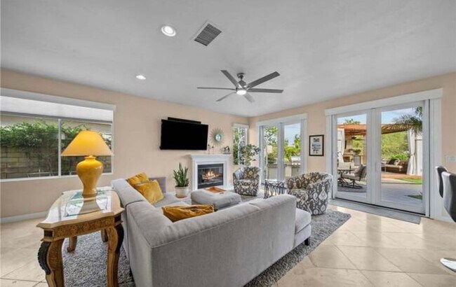 Foto del edificio - 21634 Canyon Heights Cir