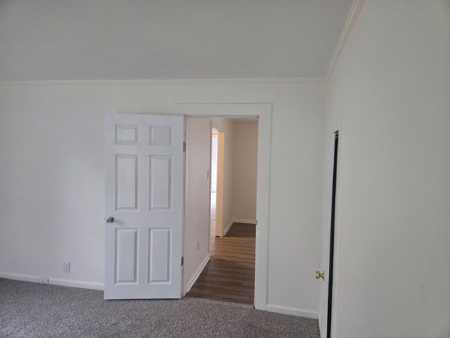 Foto del edificio - 202 W Peachtree St