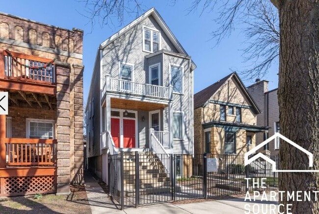 Photo - 1318 W Roscoe St Apartment