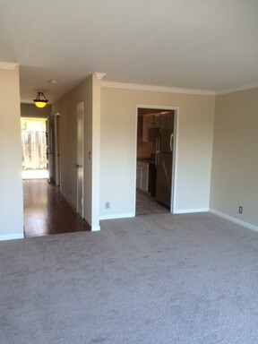 Building Photo - 4062 Farm Hill Blvd
