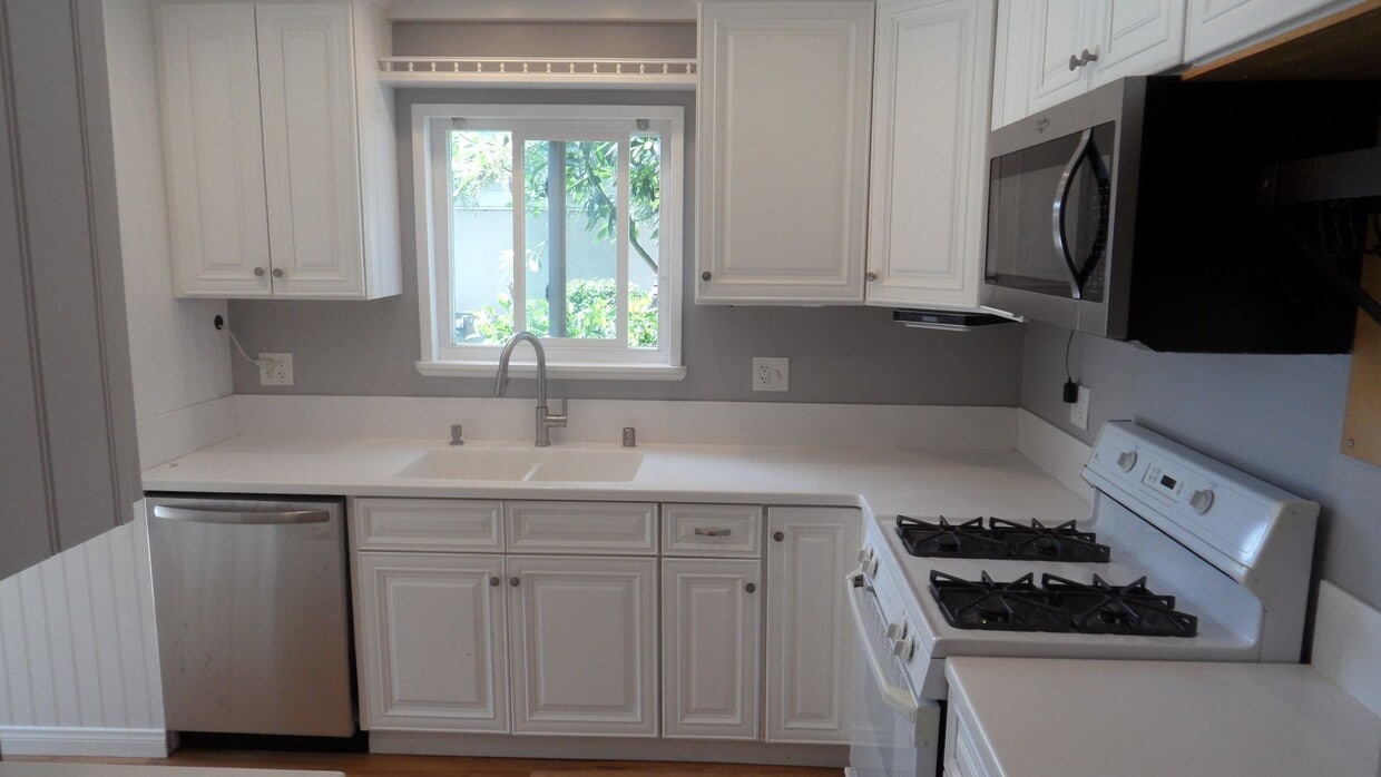 Nicely Updated 1 Bedroom 1 Bathroom, Coco ... - Nicely Updated 1 Bedroom 1 Bathroom, Coco ...