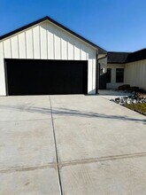 Building Photo - 5216-5218 S Chase Cir