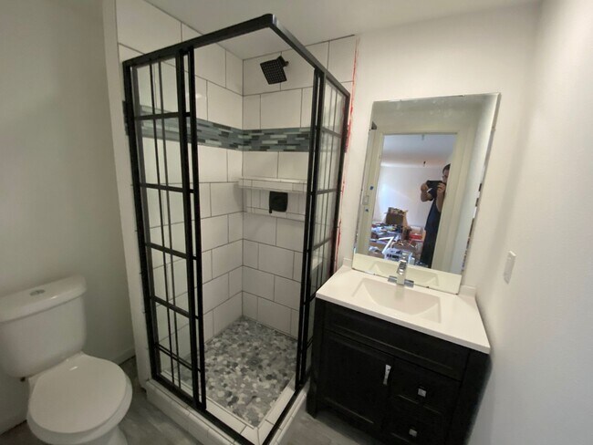 Foto del edificio - Cozy 3 Bed 3 Bath Home Just Minutes From N...