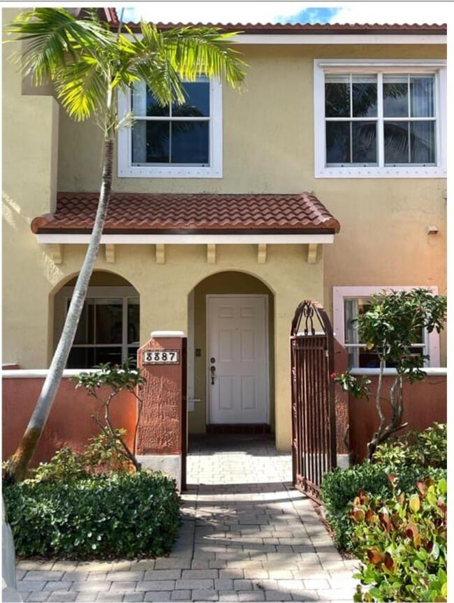 Foto del edificio - 3387 Merrick Ct