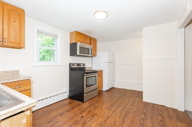 Foto del edificio - 174 Mills Pond Rd