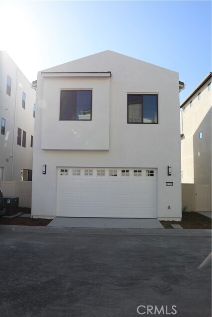 Building Photo - 9337 Astor