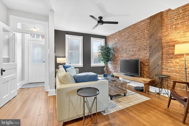 Foto del edificio - 624 St Joseph St