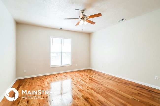 Building Photo - 3819 River Park Dr