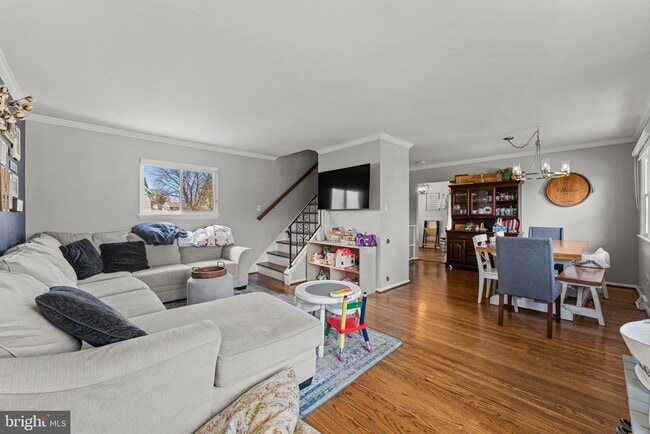 Building Photo - 268 Maple Ave